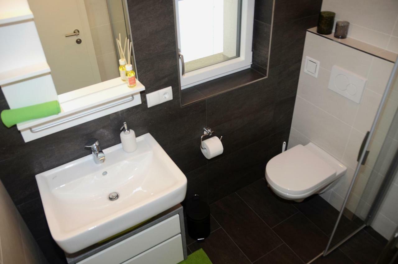 Apartment Zimat Киенес Екстериор снимка